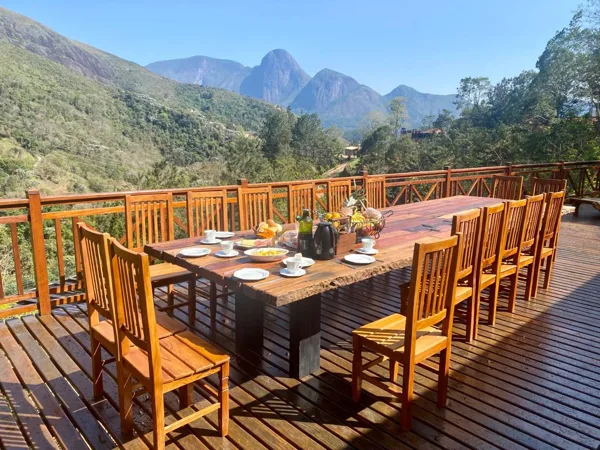 Mesas de Jardim Sob Medida — Pó Di Serrage