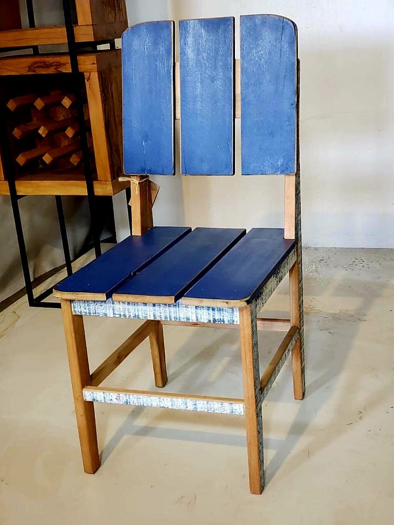 Cadeira Toby — Pó Di Serrage